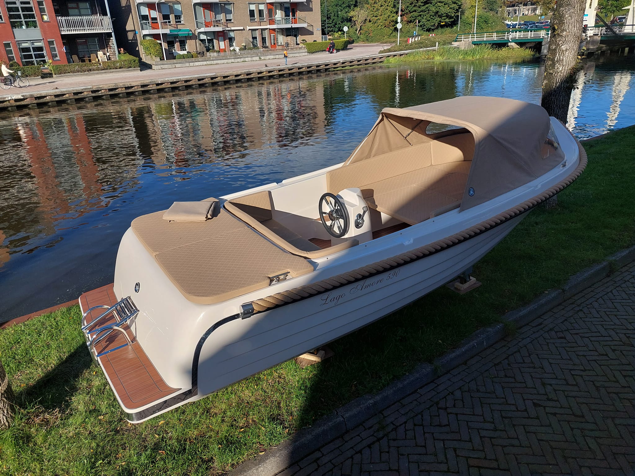 Lago-Amore-590-Tender-6